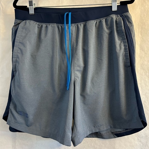 Under Armour lined fitted mens Heat Gear athletic shorts w/hand pocketsSz-XL. W4 - Picture 2 of 12